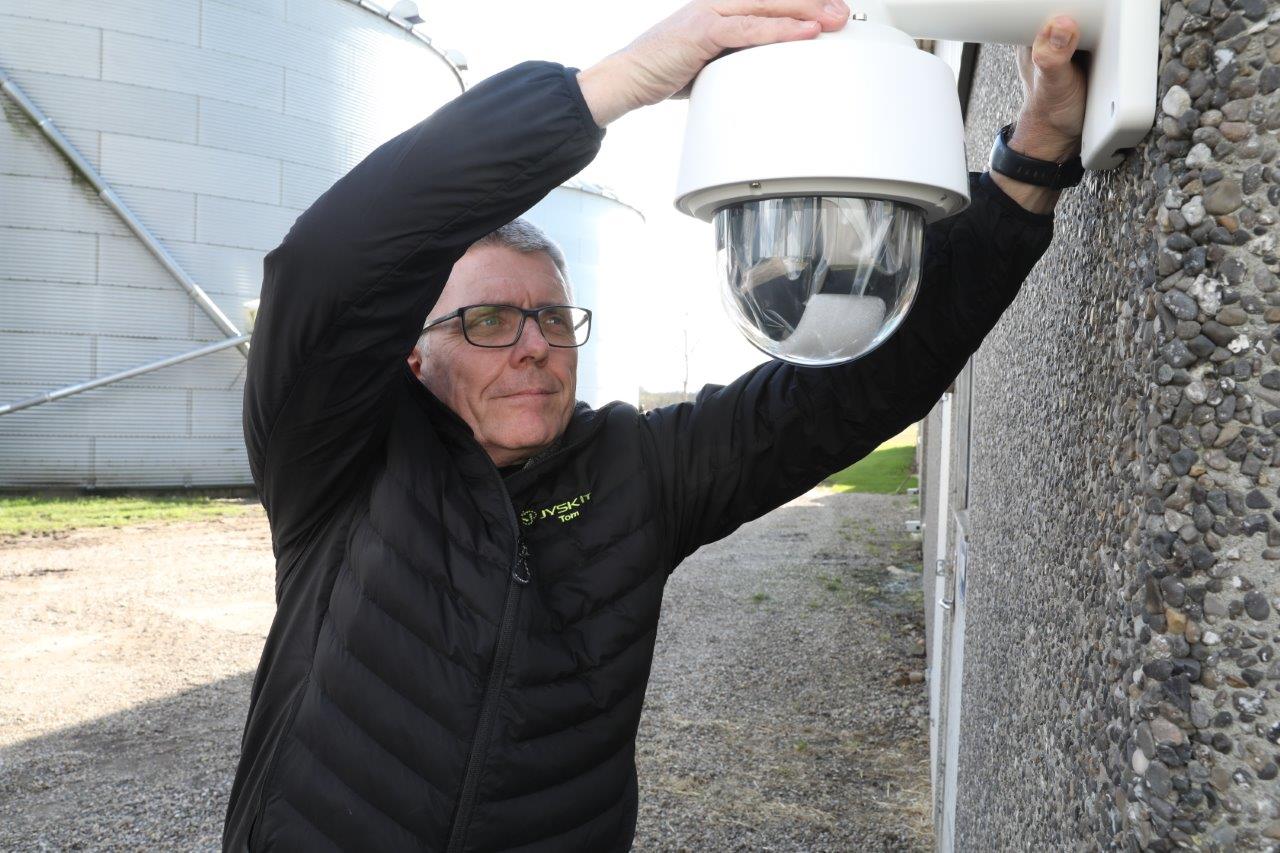 Svineproducenter køber overvågningskameraer