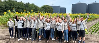 Unge rådgivere på besøg hos en af Danmarks største grøntsagsproducenter