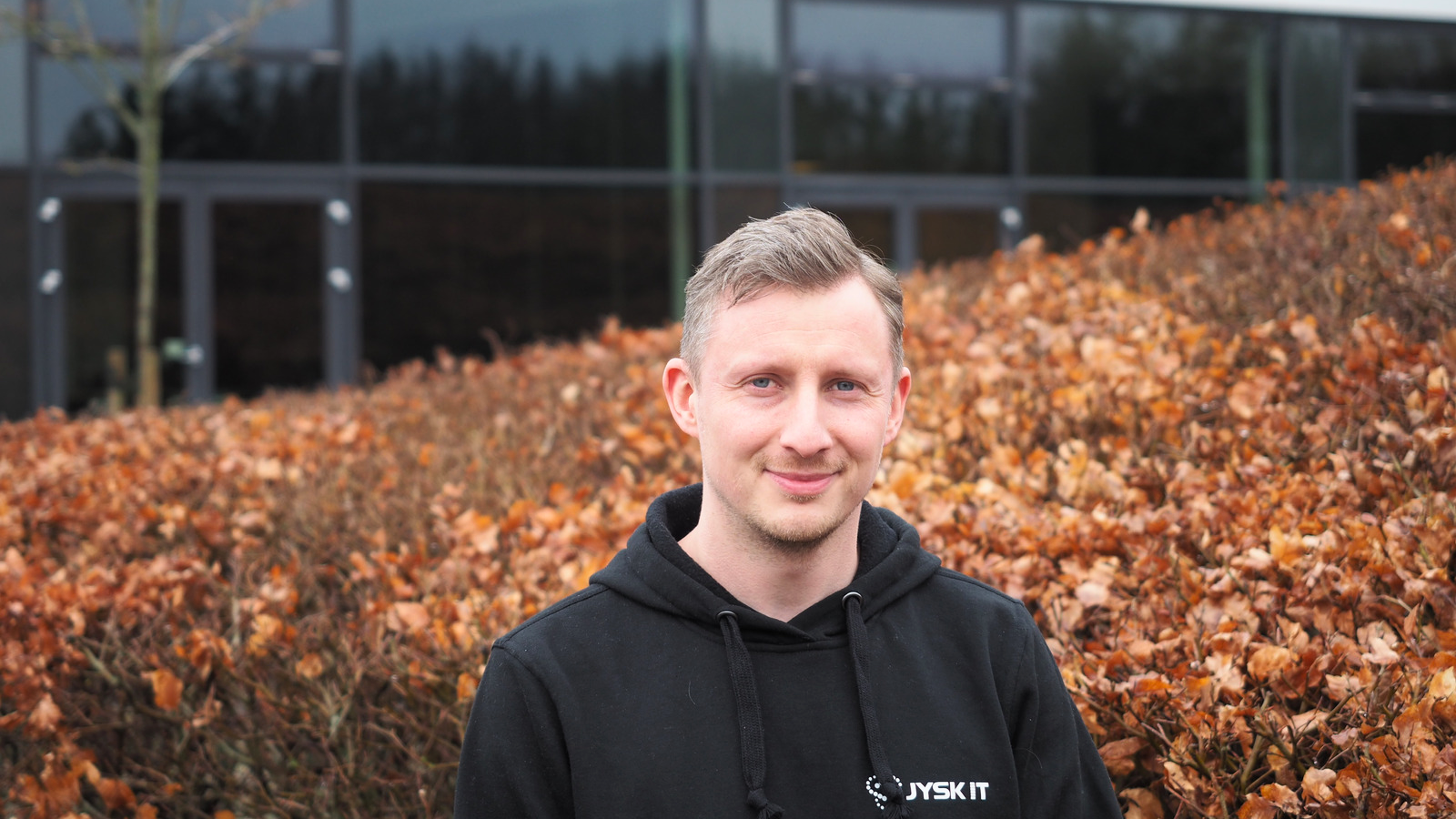 Vellidt, venlig og værdsat: Joakim Møller fejrer 20 år i Jysk IT