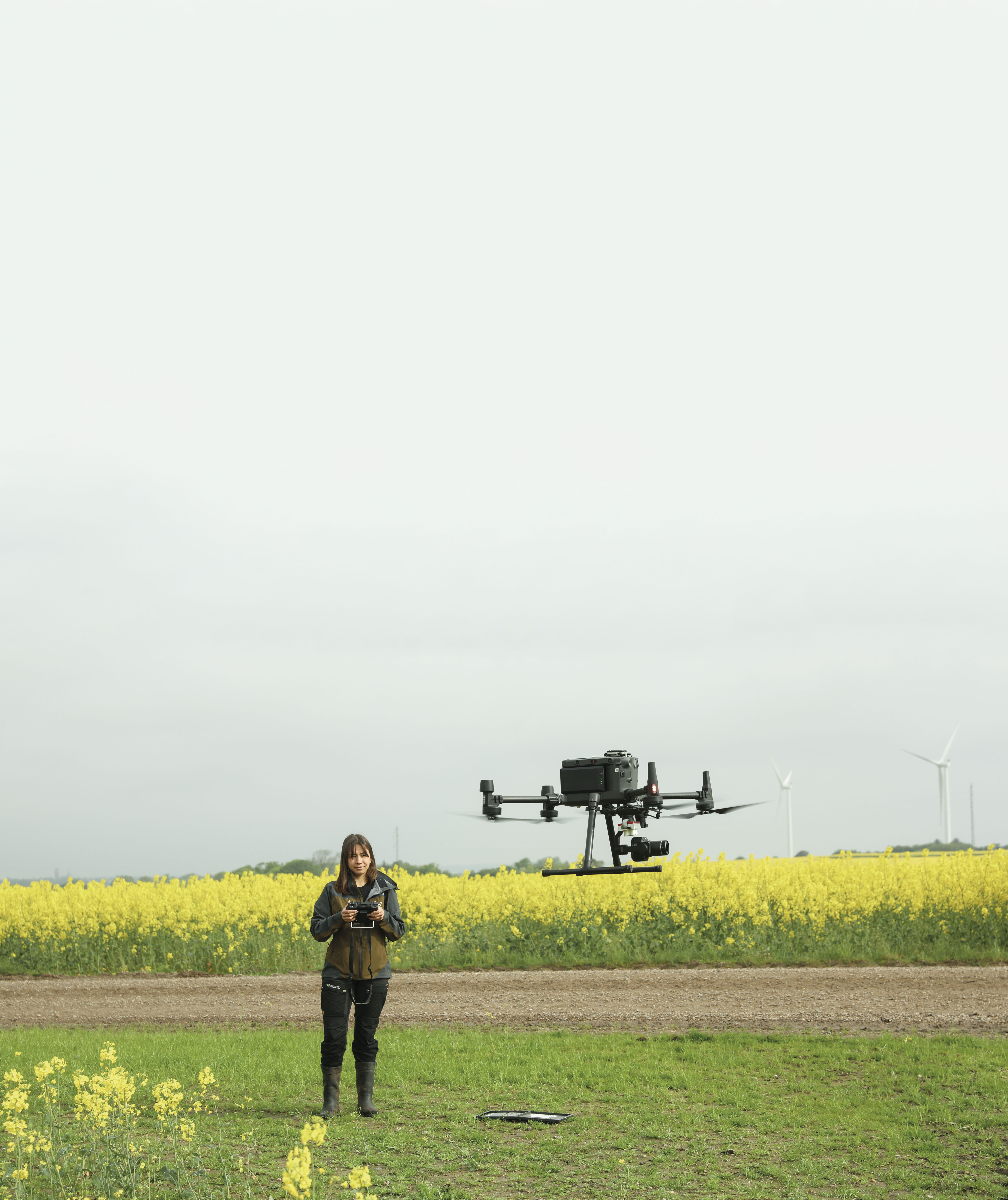 Rådgiver om droner: Få styr på tidsler og  gråbynker og spar på kemien