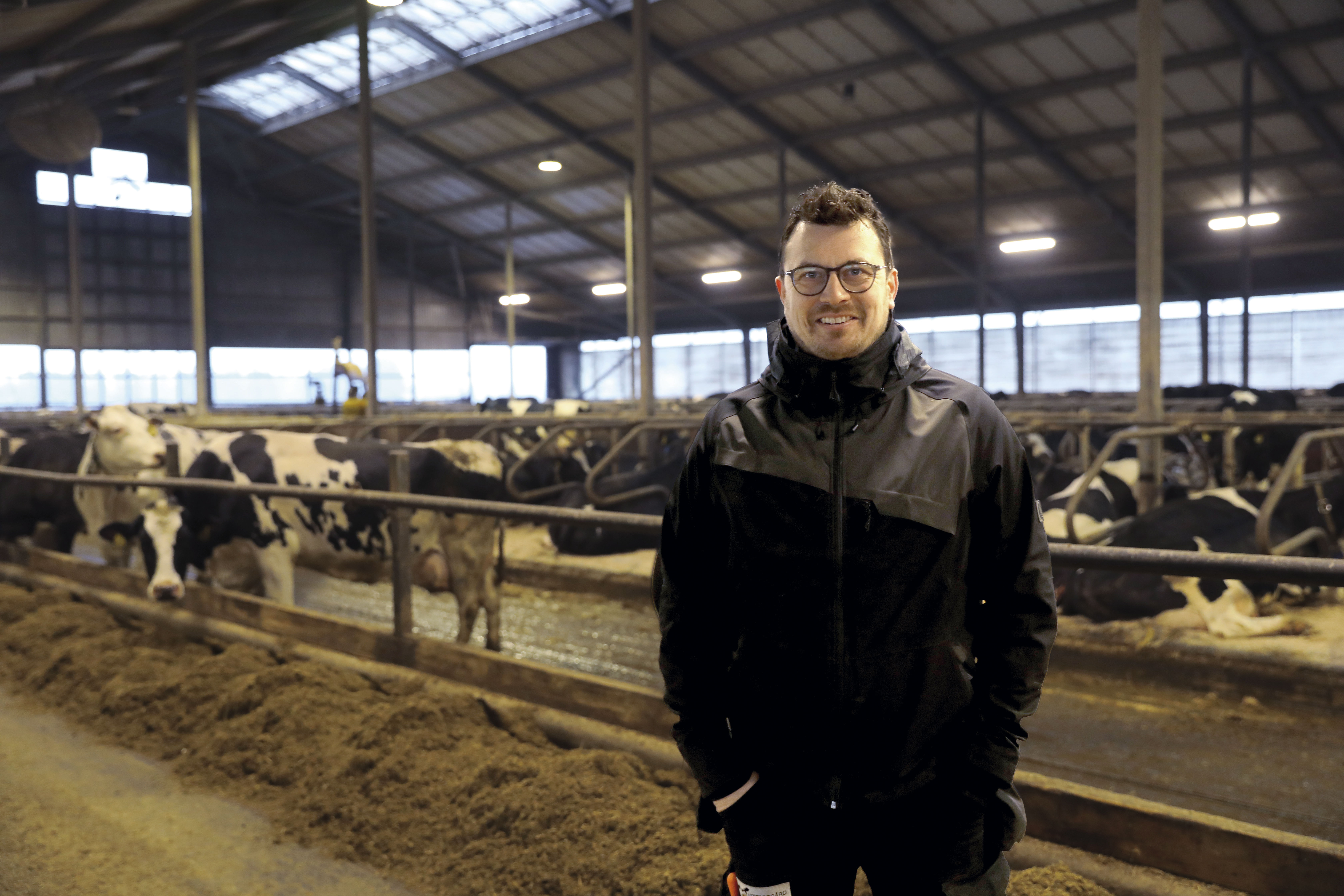 Mælkeproducent: Vi har det som lus mellem to negle