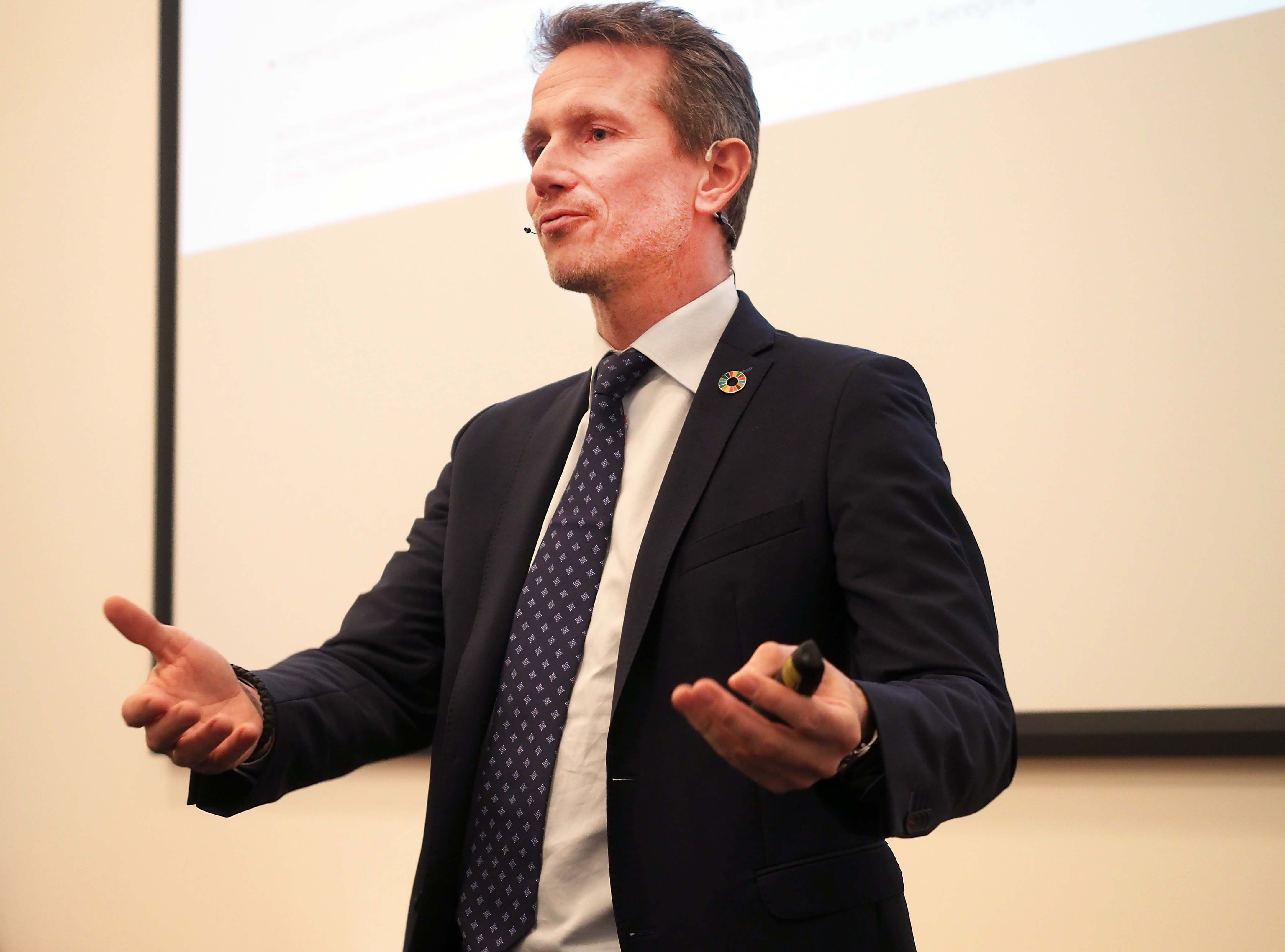 Klap sidemanden på skulderen