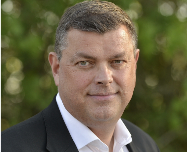 En fejl at splitte ministerier