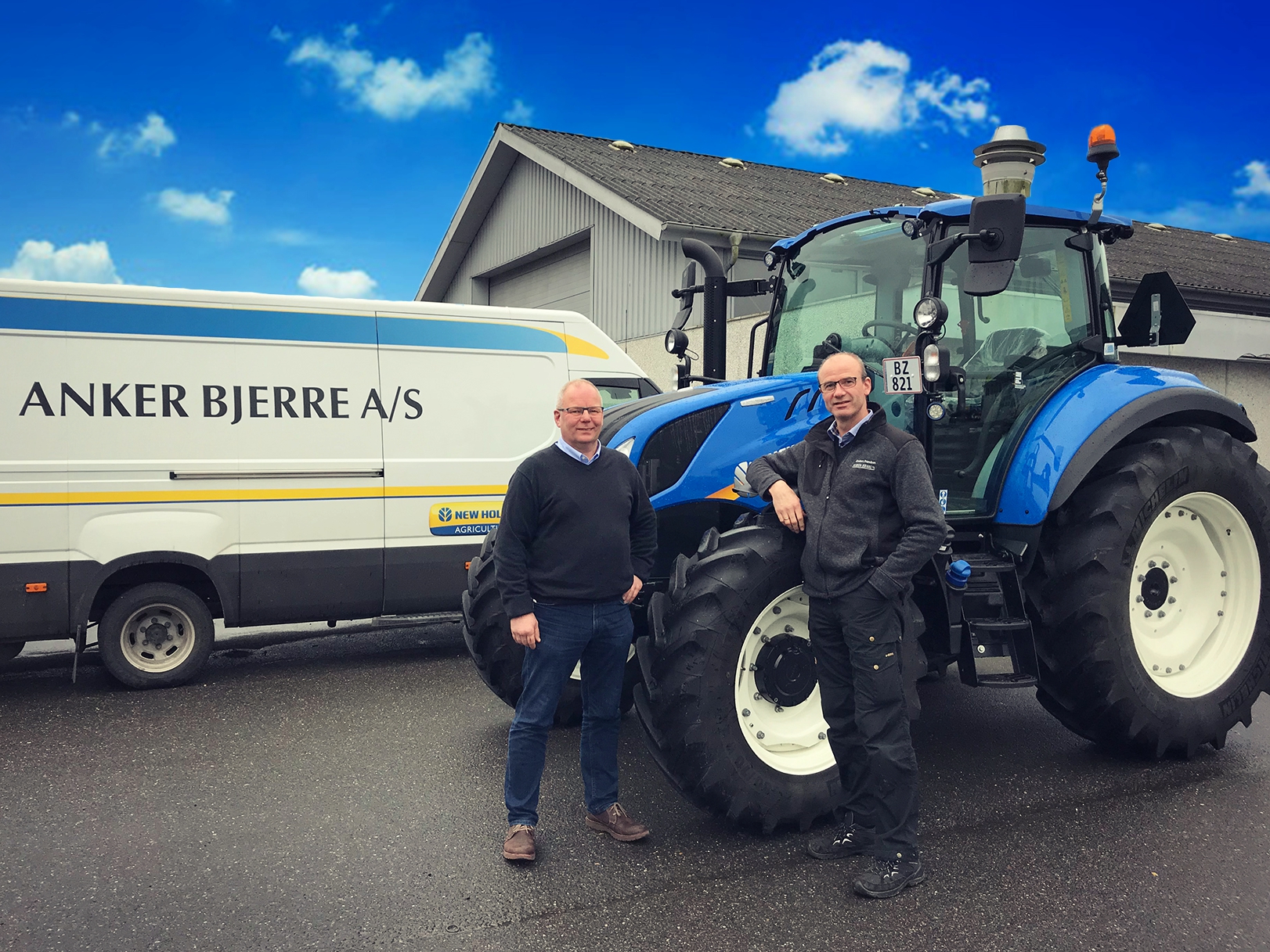 Landboforening og maskinforhandler redder traktorkørekort